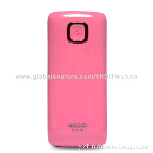 Power Banks with High-transformation Rate of 5,200mAh and Automatic Power-off Controlling Function